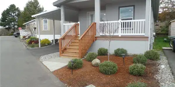 3218 S 180th Place