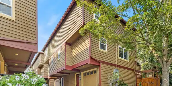 5709 26th NW