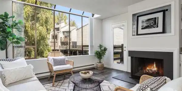 7 Lake Bellevue Drive