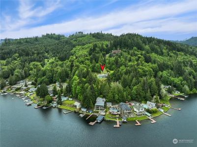 708 Summit Lake Shore NW