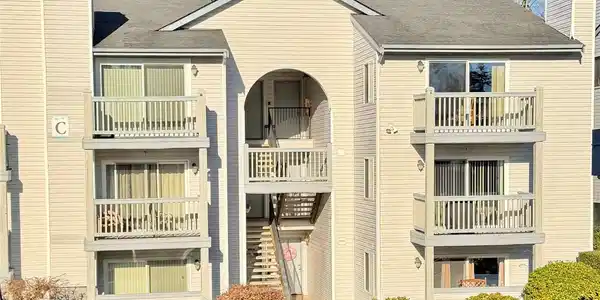 11325 19th SE