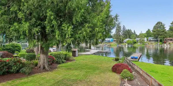 31430 Lake Morton SE