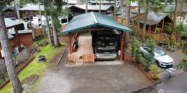 1546 Reservation SE