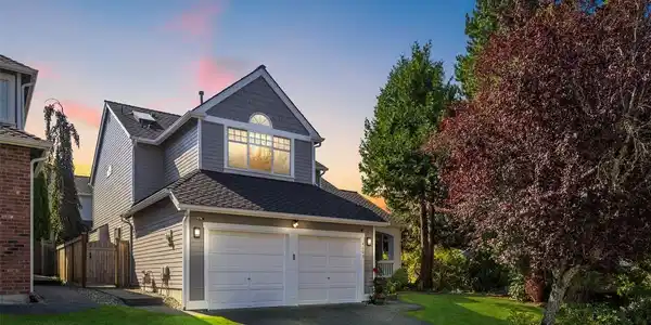 4003 252nd SE