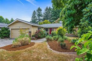 3121 Moore SE