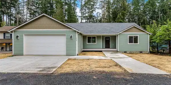 1450 Saint Andrews N