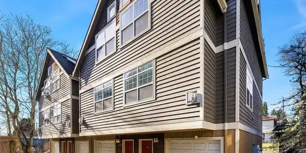 7805 12th NE