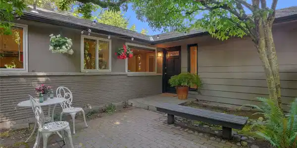14217 Evanston N