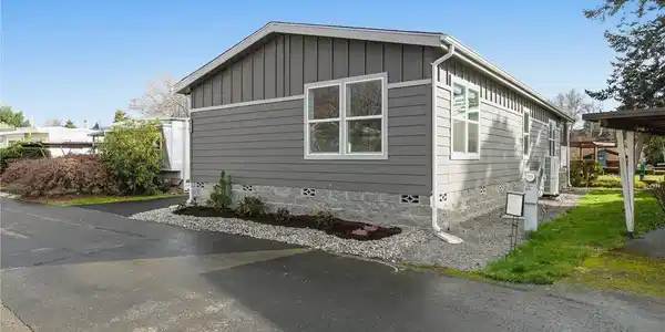18153 31st S