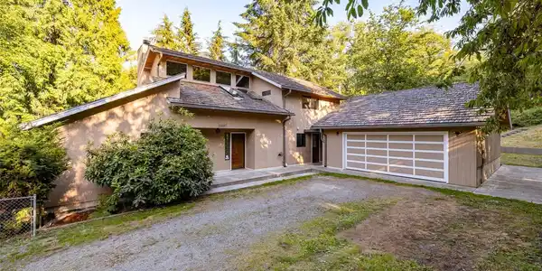 22850 Little Mountain