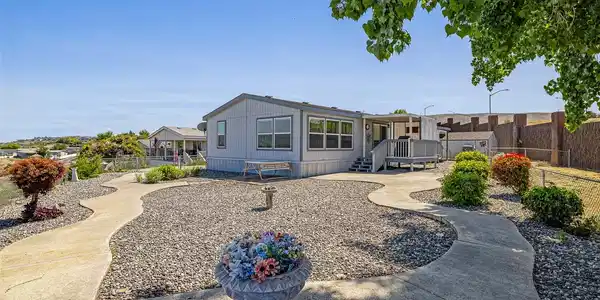 2492 Horizon View Ln