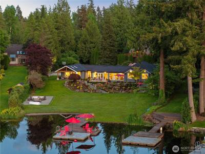 2045 Beaver Lake SE