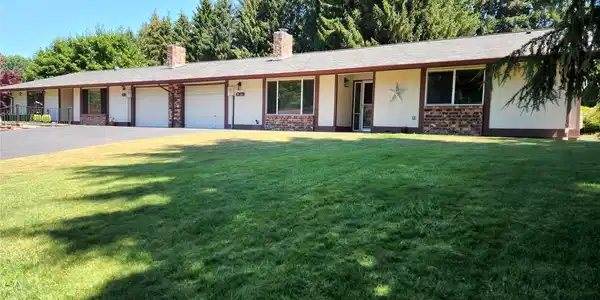 3300 Carpenter SE