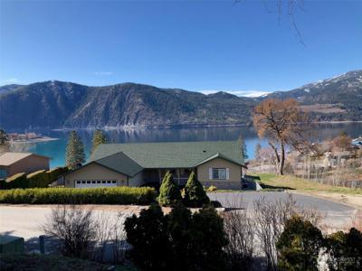 176 Lakeshore
