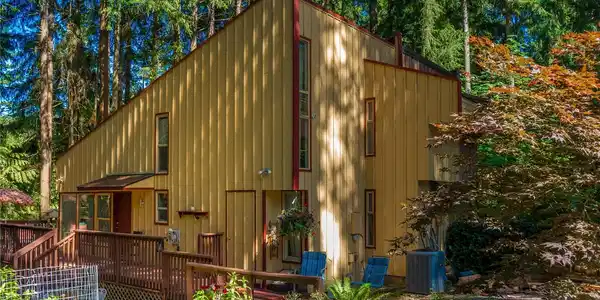 17902 Overlake SE