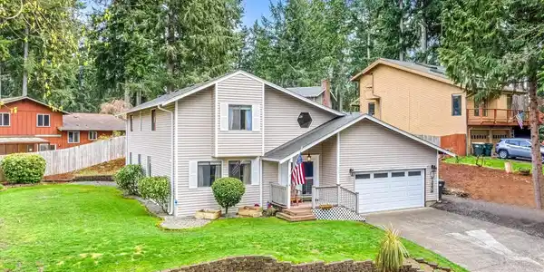 6908 43rd SE