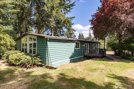 2430 Goss Lake