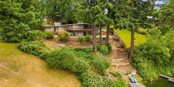 2219 Yelm SE