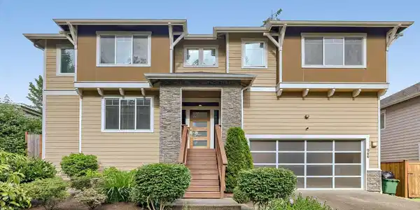 944 108th SW