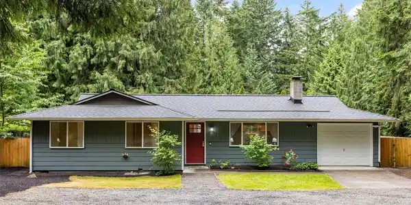 7012 181st E