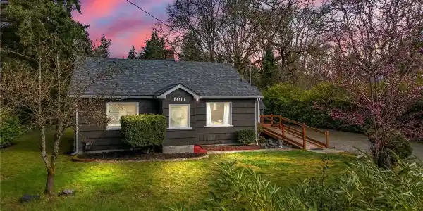 8011 Veterans SW