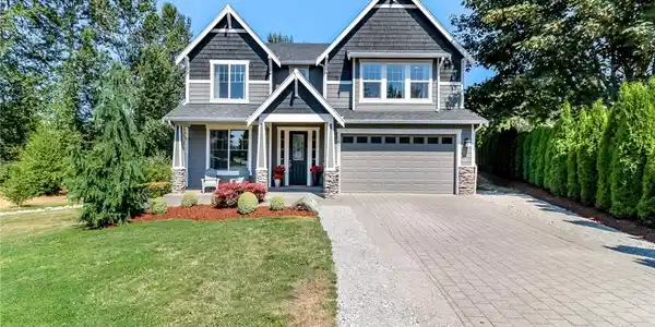 10417 32nd E
