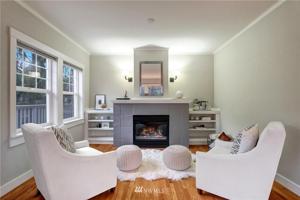 2225 Eastlake E