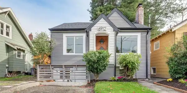 6912 15th NE