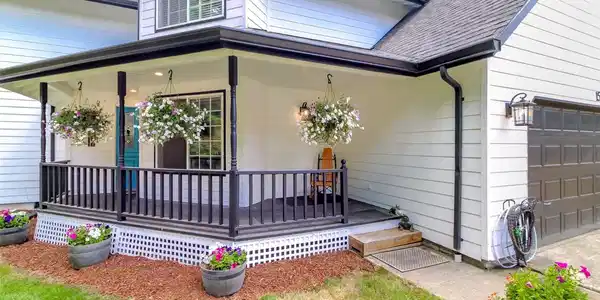 15816 Lindsay SE