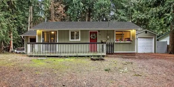 21843 Crest SE