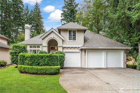 2615 Beaver Lake SE