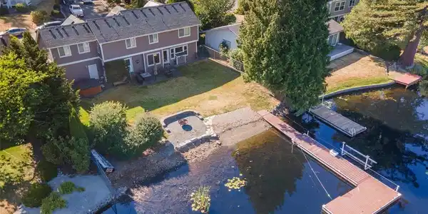 1722 Timberlake SE