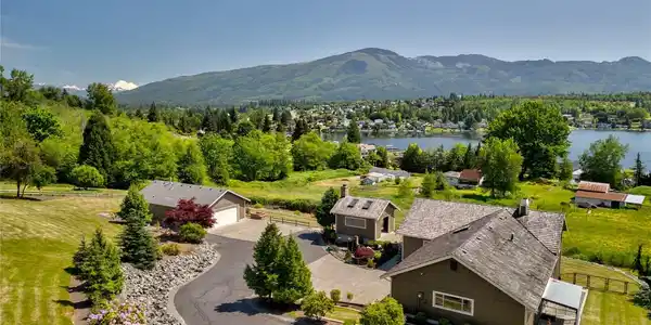 17441 Lake Terrace