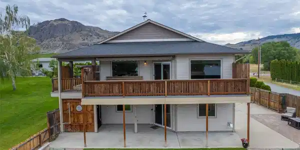 65 Eastlake