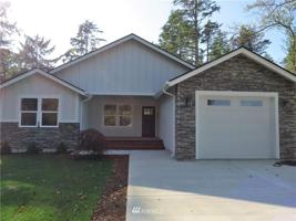798 Evergreen SE