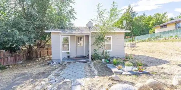125 Chelan Avenue