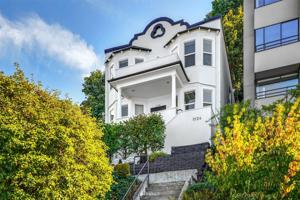 1124 Lakeview E