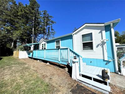 673 Duck Lake NE