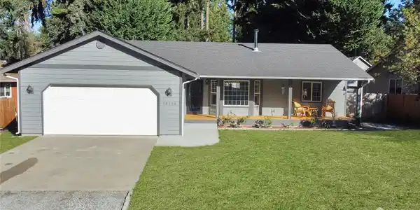 18126 Clear Lake SE