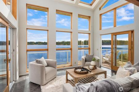 2210 Mason Lake W