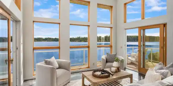 2210 Mason Lake W
