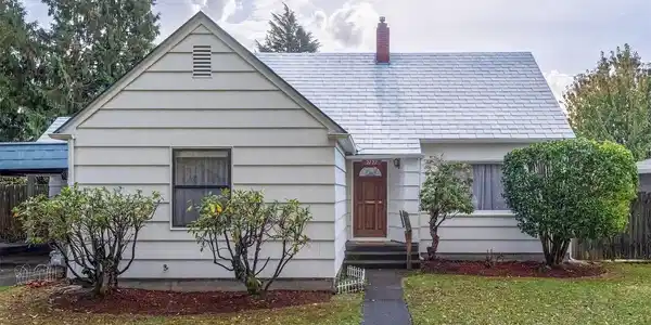 2727 Hemlock