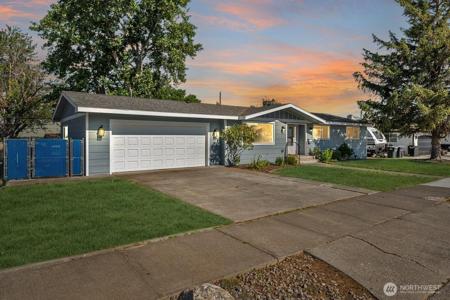 2112 Crestmont