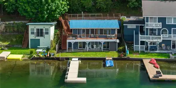 2103 Summit Lake Shore NW