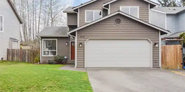 723 123rd NE