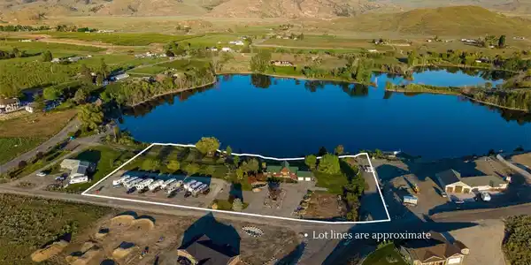 5 & 7 Sunset Lakes