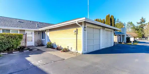 5702 33rd