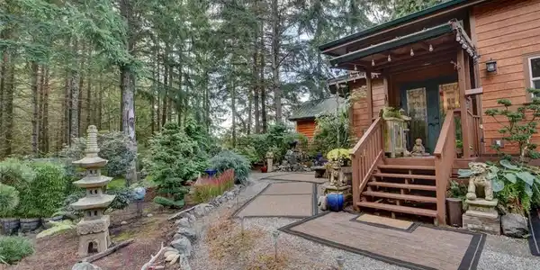 1546 Reservation SE