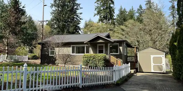 1442 Kitsap Lake NW