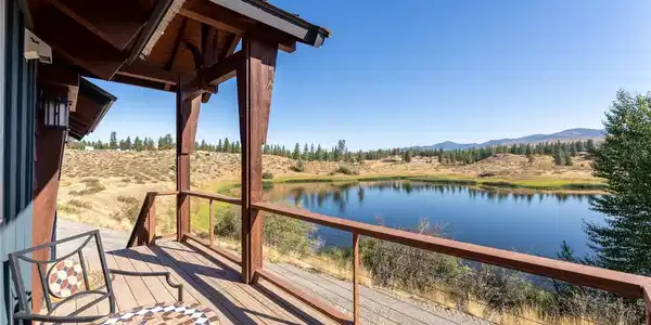 43 Twin Lakes Access RD